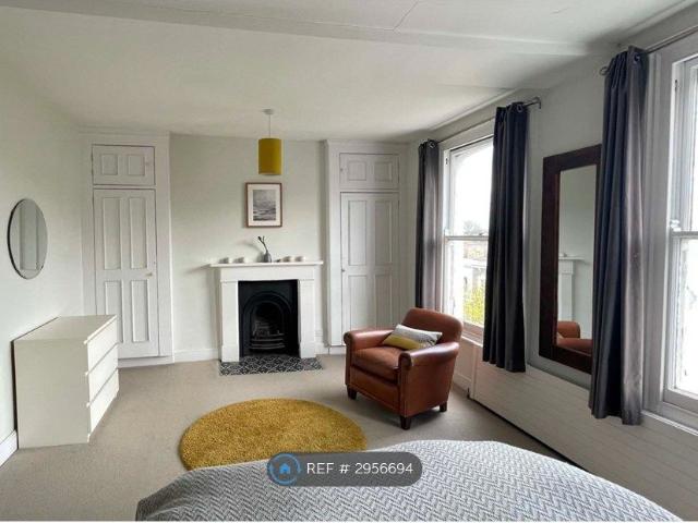 Springdale Road, London N16, 2 bed maisonette to rent, £3,200 pcm | PrimeLocation