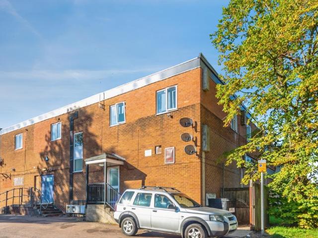 Springfield Centre, Kempston. 1 bed flat to rent £1,000 pcm £231 pw