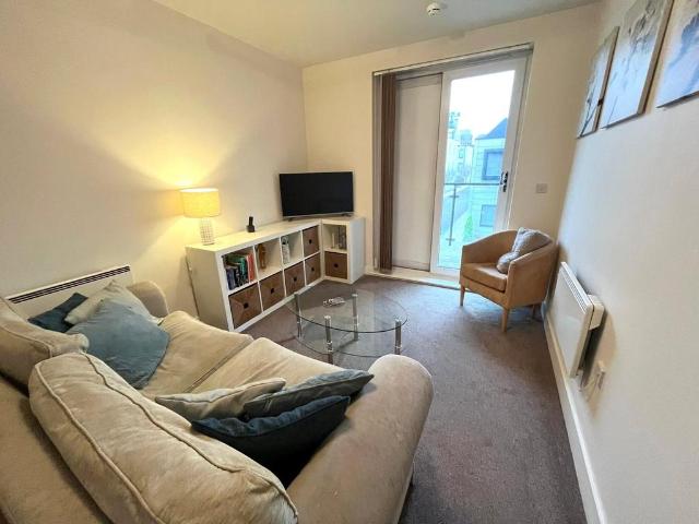 Springfield Court, Salford M3 2 bed apartment to rent £1,200 pcm £277 pw