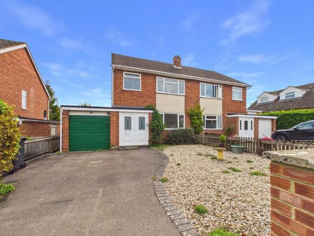 Springfield Close, Shipston On Stour 3 bed semi detached house to rent £1,800 pcm £415 pw