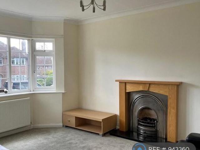 Springfield Close, Stanmore, HA7 2 bed maisonette to rent £1,900 pcm £438 pw