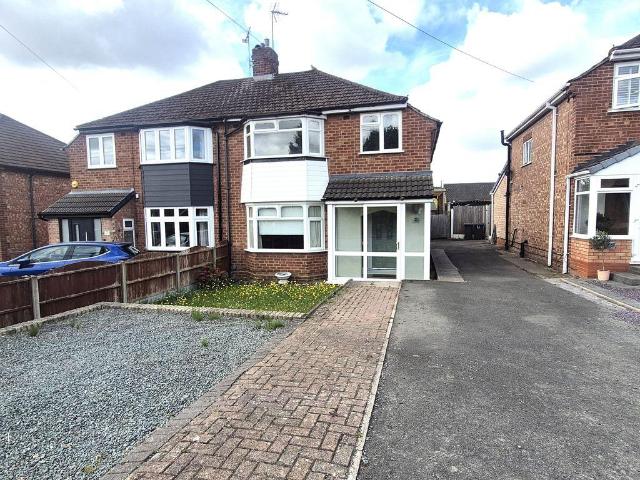 Springfield Crescent, Sutton. 3 bed semi detached house to rent £1,550 pcm £358 pw