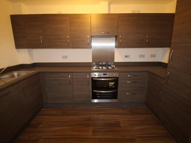 Springfield Gardens, Glasgow, G31 2 bed flat to rent £1,000 pcm £231 pw