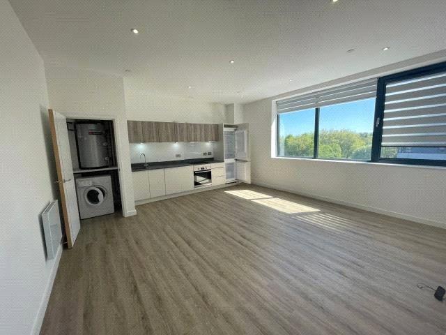 Springfield House, Ashwood park. 1 bed flat to rent £1,070 pcm £247 pw