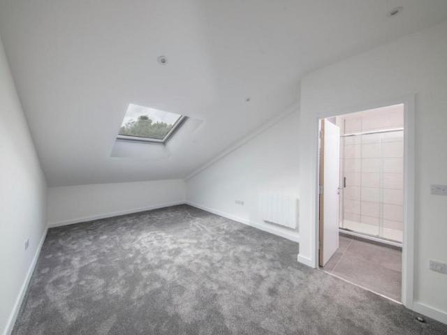 Springfield House, Ashwood Way RG23 1 bed apartment to rent £1,220 pcm £282 pw