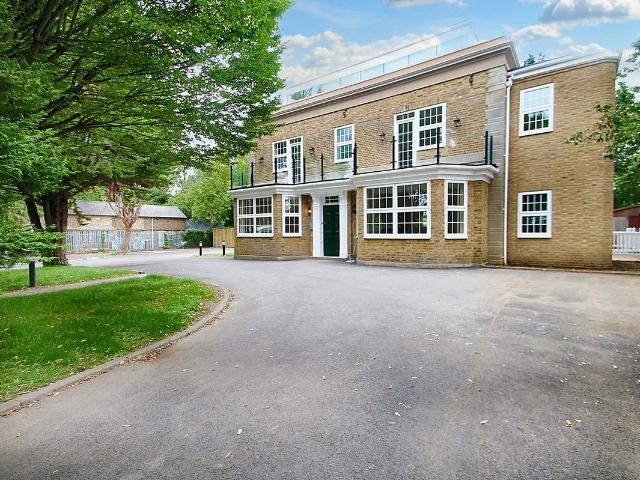 Springfield House, Hayes End Road UB4, 1 bed flat to rent, £1,600 pcm | PrimeLocation