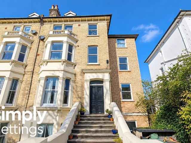 Springfield Road, Brighton BN1, 2 bed flat to rent, £1,425 pcm | PrimeLocation