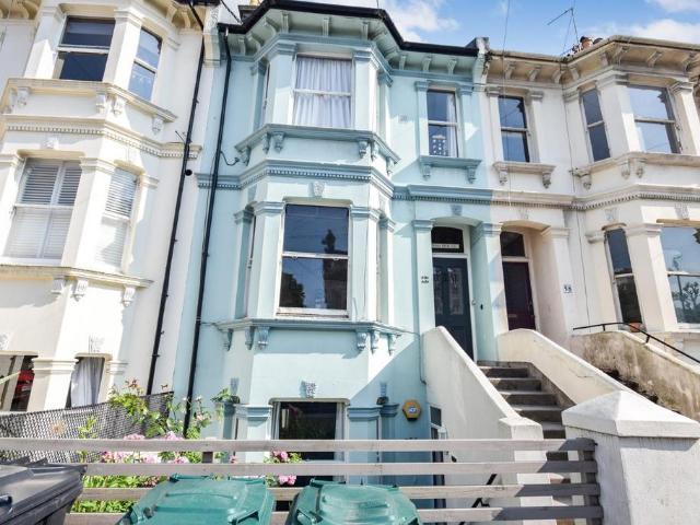 Springfield Road, Brighton, East Sussex 2 bed apartment to rent £1,700 pcm £392 pw