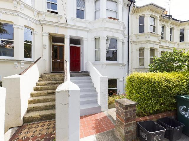 Springfield Road, Brighton 1 bed flat to rent £1,450 pcm £335 pw