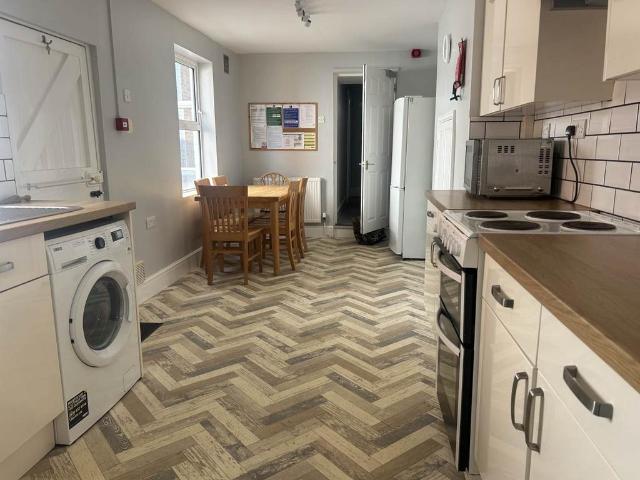 Springfield Road, Exeter EX4 6 bed house to rent £5,850 pcm £1,350 pw