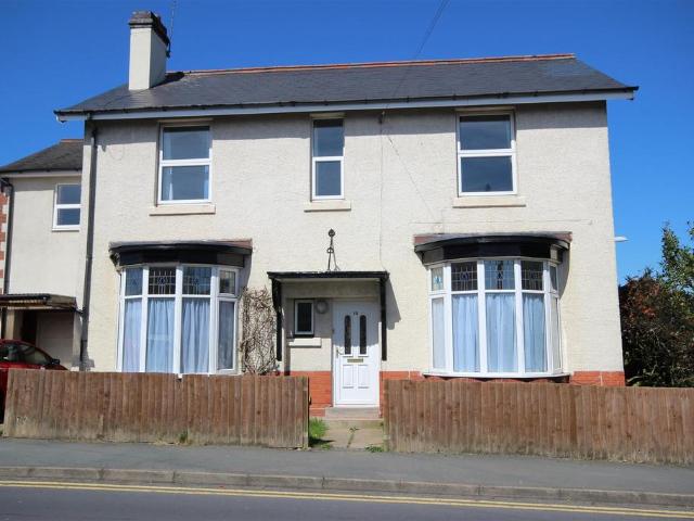 Springfield Road, Halesowen B62 4 bed detached house to rent £1,295 pcm £299 pw