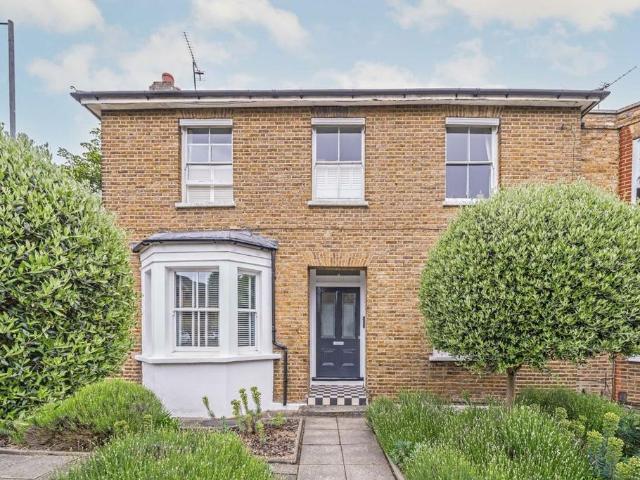 Springfield Road, Kingston Upon. 1 bed flat to rent £1,595 pcm £368 pw