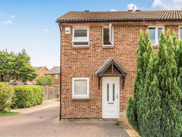 Springfield Road, Luton LU3, 2 bed end terrace house to rent, £1,650 pcm | PrimeLocation