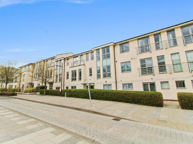 Springhead Parkway, Northfleet, Kent. 2 bed flat to rent £1,400 pcm £323 pw