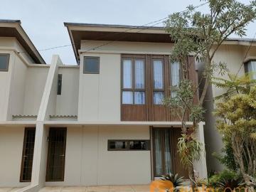 Springhillyumelagoon rumah 2 lantai siap huni tipe himawari 8mx14m