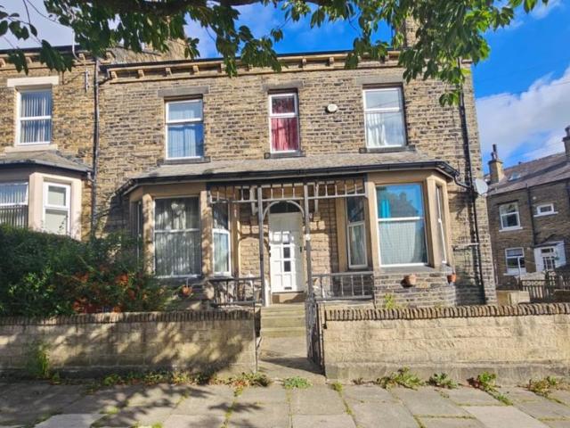 Springhurst Road, Shipley BD18, 1 bed terraced house to rent, £350 pcm | PrimeLocation