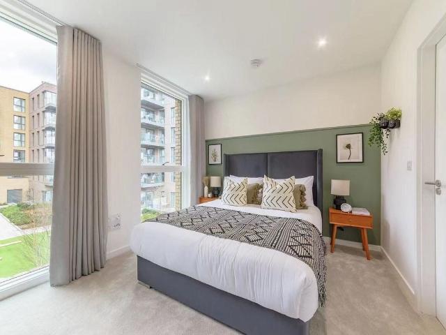 Springpark Drive, London, Greater London N4, 4 bed terraced house to rent, £5,000 pcm | PrimeLocation