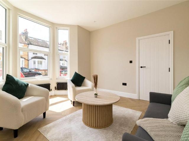 Springrice Road, London, SE13 5 bed end of terrace house to rent £8,000 pcm £1,846 pw