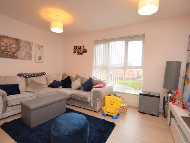Springs Close, Staines Upon Thames TW19, 2 bed flat to rent, £1,500 pcm | PrimeLocation