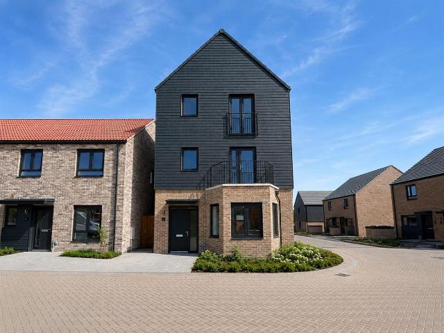 Springstead Village, Cambridge CB1, 4 bed detached house to rent, £3,425 pcm | PrimeLocation