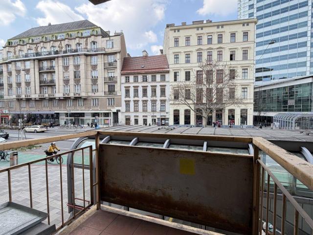 # SQ ADAPTIERUNGSBEDÜRFTIGE 1 ZIMMER NEUBAUWOHNUNG MIT BALKON NESTROYPLATZ DIREKT BEI DER U BAHN STATION