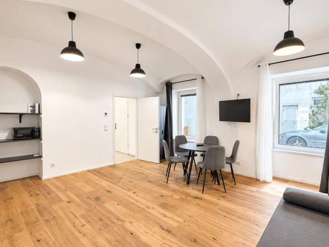 #SQ ATELIER MODERNE 2 ZIMMER EINHEIT NÄHE GUMPENDORFER STRASSE