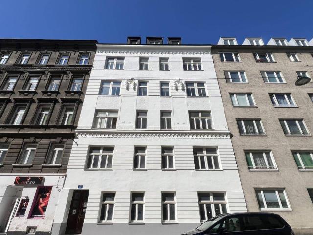 # SQ CHARMANTE 2 ZIMMER WOHNUNG MIT TERRASSE UND GARTEN IN HOFRUHELAGE ZENTRALER & RUHIGE GELEGEN IN BRIGITTENAU AIRBNB VERMIETUNG MÖGLICH