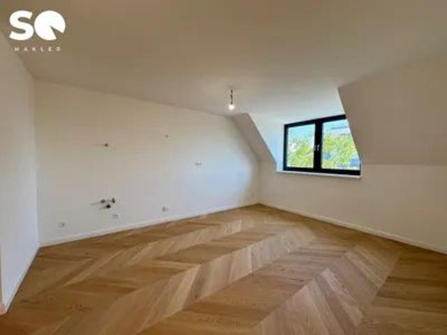 #SQ ERSTBEZUG! HOCHWERTIG SANIERTE DACHGESCHOSSWOHNUNG 3 ZIMMER