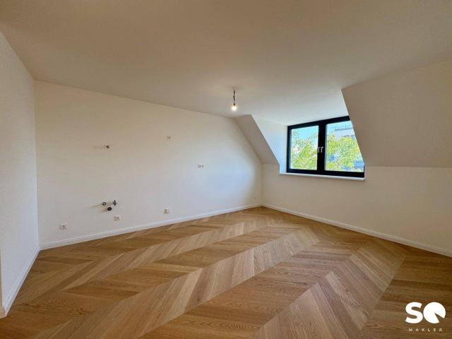 #SQ ERSTBEZUG! HOCHWERTIG SANIERTE DACHGESCHOSSWOHNUNG 3 ZIMMER