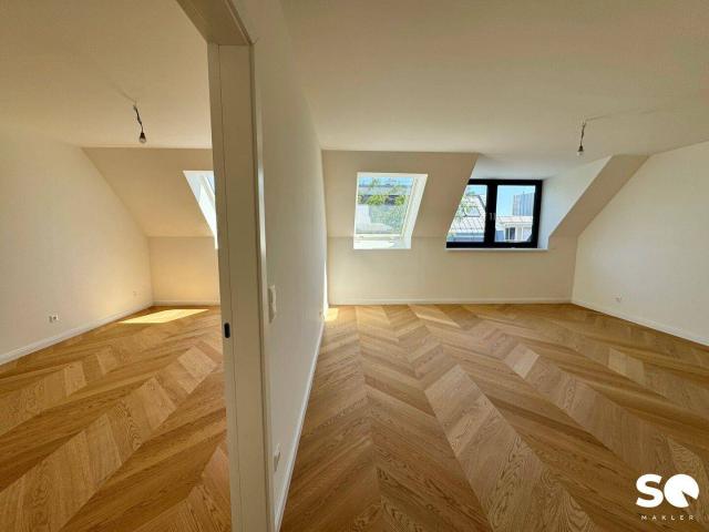 #SQ ERSTBEZUG: LICHTDURCHFLUTETE 3 ZIMMER DACHGESCHOSSWOHNUNG NÄHE SCHÖNBRUNN