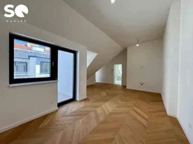 #SQ ERSTBEZUG NÄHE SCHÖNBRUNN! STILVOLLE DACHGESCHOSSWOHNUNG MIT 2 TERRASSEN