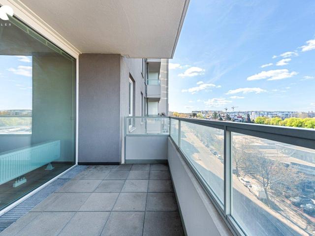 # SQ HOCH33 WOHNEN MIT WEITBLICK IM HÖCHSTGELEGENEN WOHNGEBÄUDE WIENS