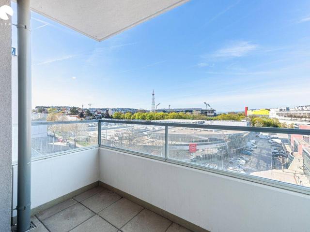 # SQ HOCH33 WOHNEN MIT WEITBLICK IM HÖCHSTGELEGENEN WOHNGEBÄUDE WIENS