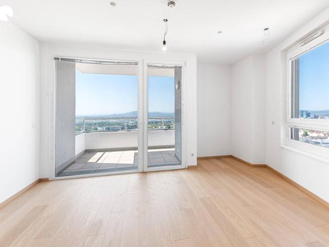 # SQ HOCH33 WOHNEN MIT WEITBLICK IM HÖCHSTGELEGENEN WOHNGEBÄUDE WIENS