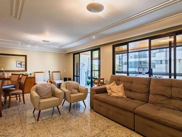 SQN 110 223m² 4 Quartos 2 Vagas Apartamento Venda Andar Alto Financia