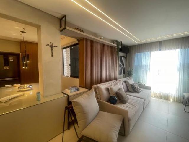 SQN 215• REFORMADO• 2 QUARTOS• VAGA DE GARAGEM• ACEITA PERMUTA 9.9298 8948
