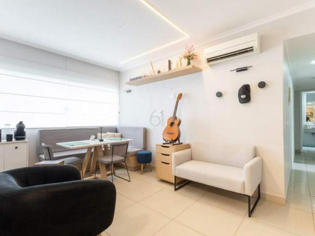 SQN 312 Andar Alto Reformado 3 qtos convertidos em 2, sendo 1 suíte 95,49m²
