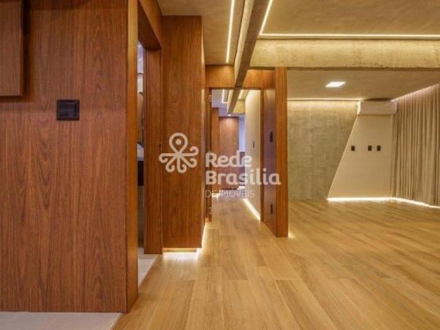 SQS 204, Apartamento totalmente reformado à venda com 3 quartos, Asa Sul, Brasília/DF
