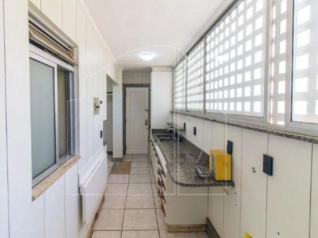 SQS 206 3 QUARTOS, 1 SUÍTE, NASCENTE, VAZADO!