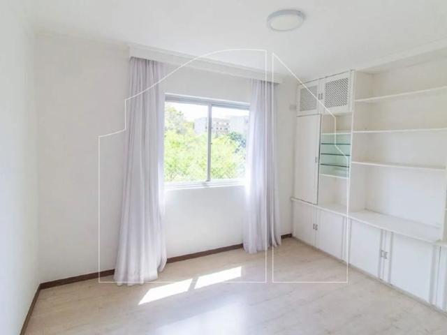 SQS 213 4 QUARTOS, 1 SUÍTE, COM GARAGEM!