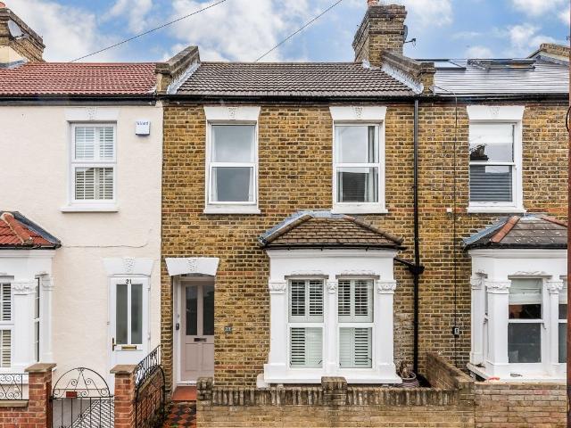 Squarey Street, London SW17, 3 bed flat to rent, £3,500 pcm | PrimeLocation