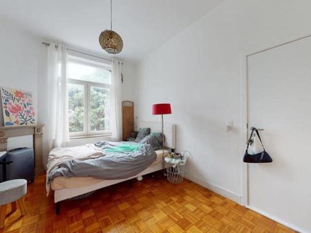 Square Ambiorix – Furnished studio