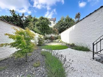 Square Ambiorix – Stunning Ground Floor Apartment with Garde