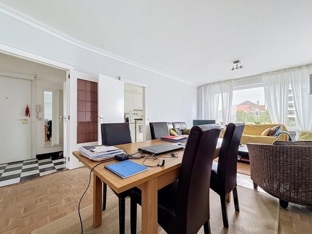 Square Marguerite: Furnished 2 bedroom apartment