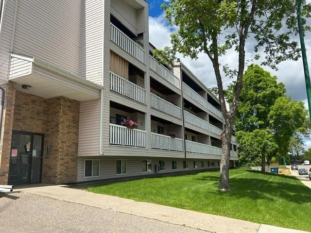 Squires Court 2 bedroom Apartment for Rent