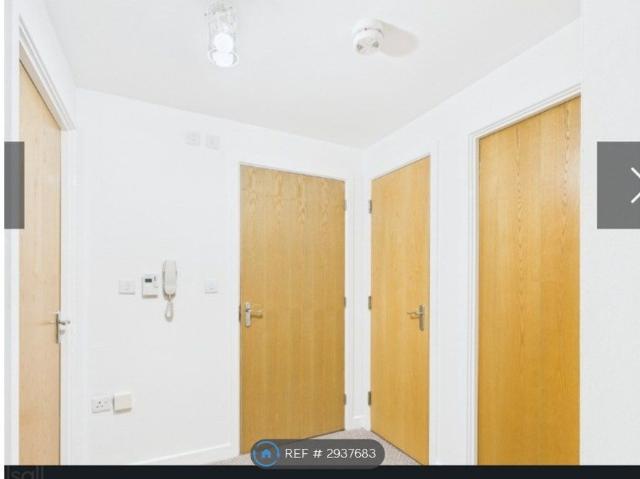Squires Grove, Willenhall WV12, 2 bed flat to rent, £950 pcm | PrimeLocation