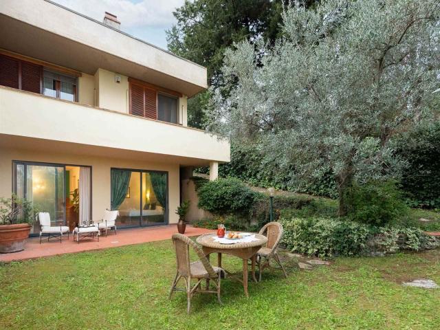 S/RA308 BOLOGNESE ELEGANTE APPARTAMENTO IN VILLA CON GIARDINO E POSTO AUTO