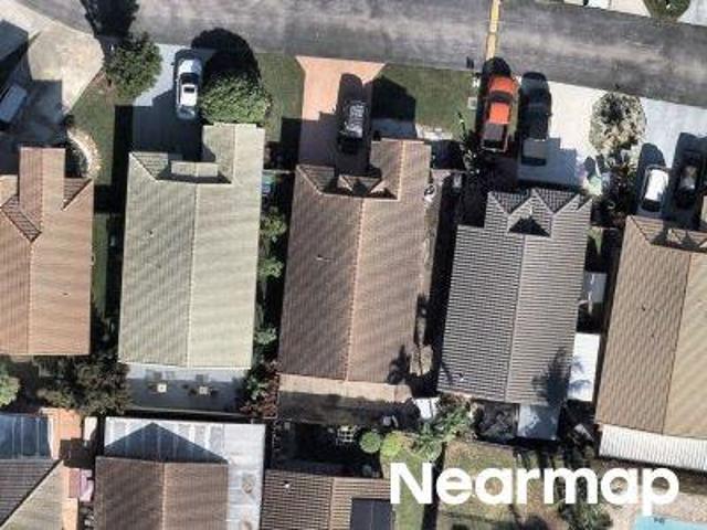 SW 143rd St