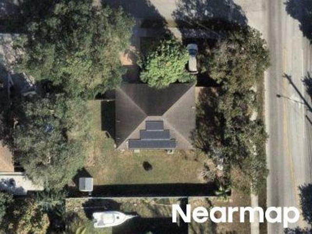 SW 3rd St