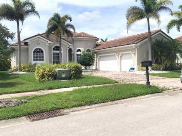 SW Aventino Dr